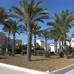 Plumbago Apartament *